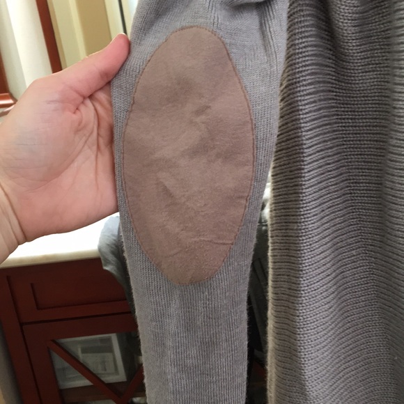 Lulu lemon sweater - Picture 4 of 5